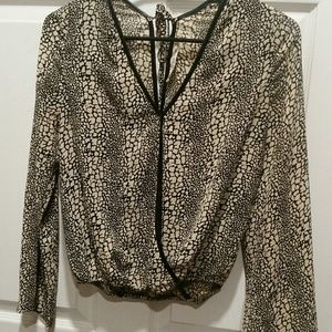 Cropped blouse